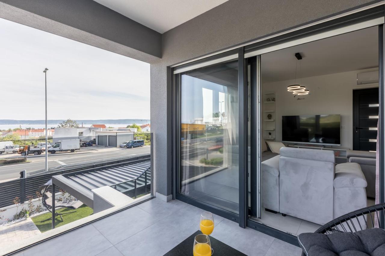 Luxury Apartments Katarina Каштела Экстерьер фото