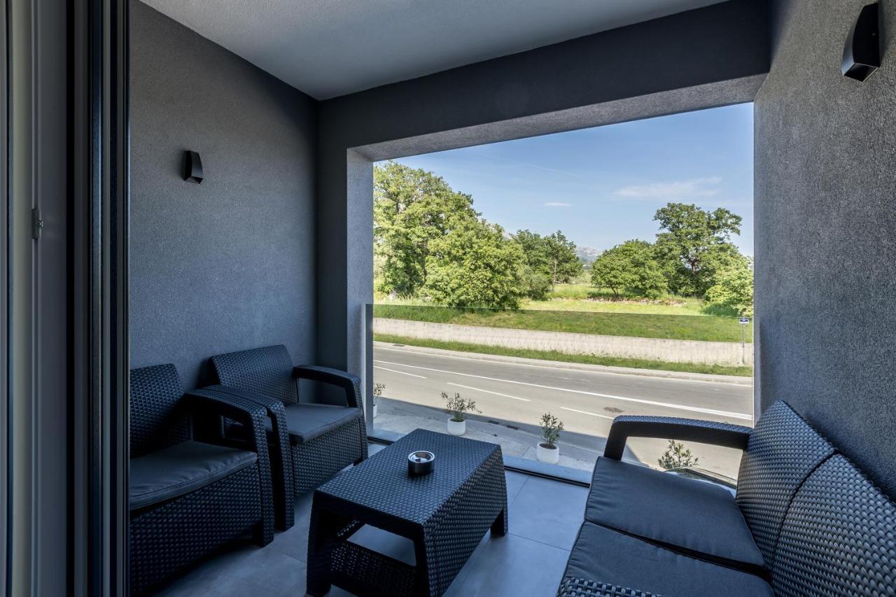 Luxury Apartments Katarina Каштела Экстерьер фото