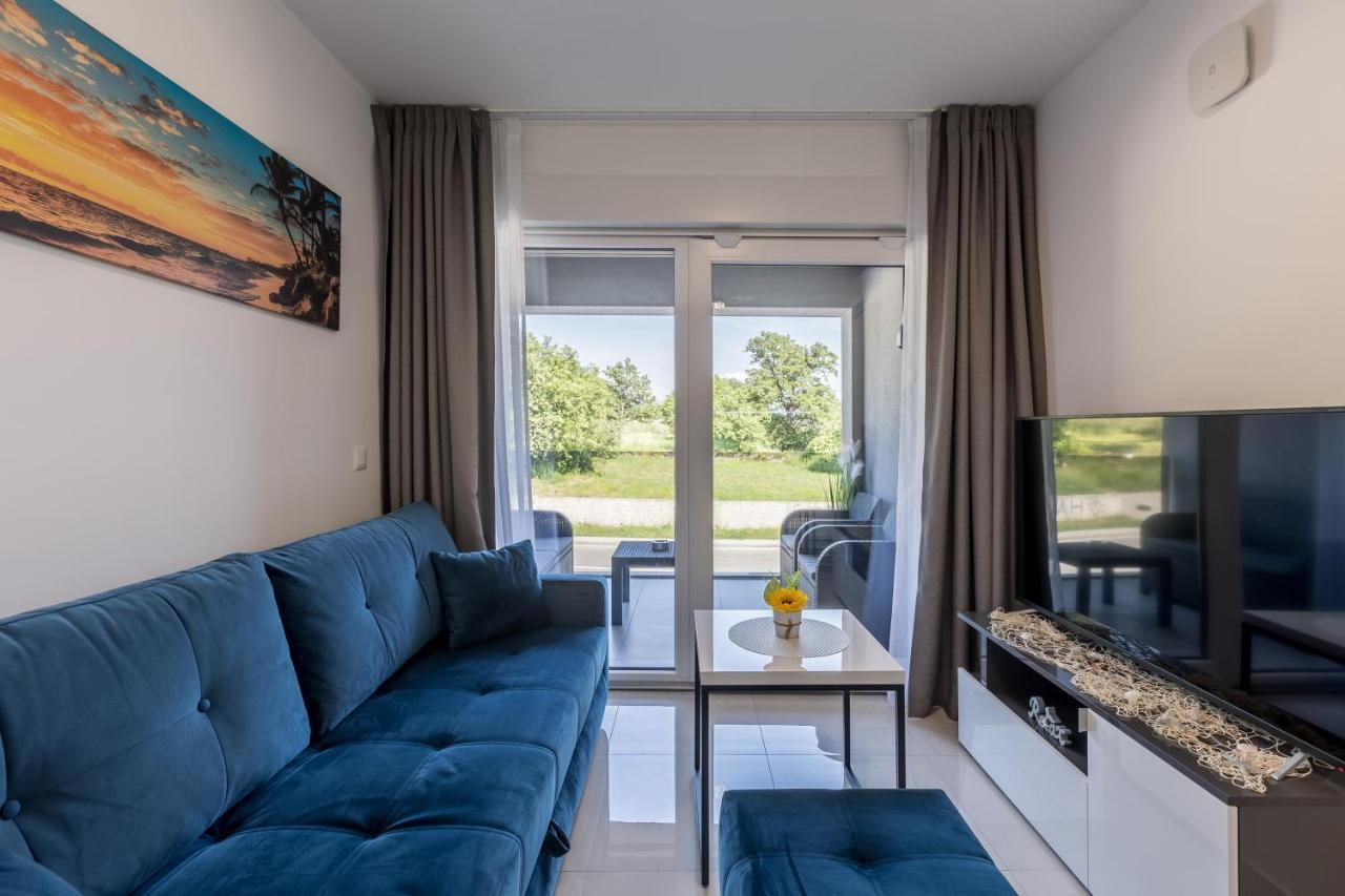 Luxury Apartments Katarina Каштела Экстерьер фото