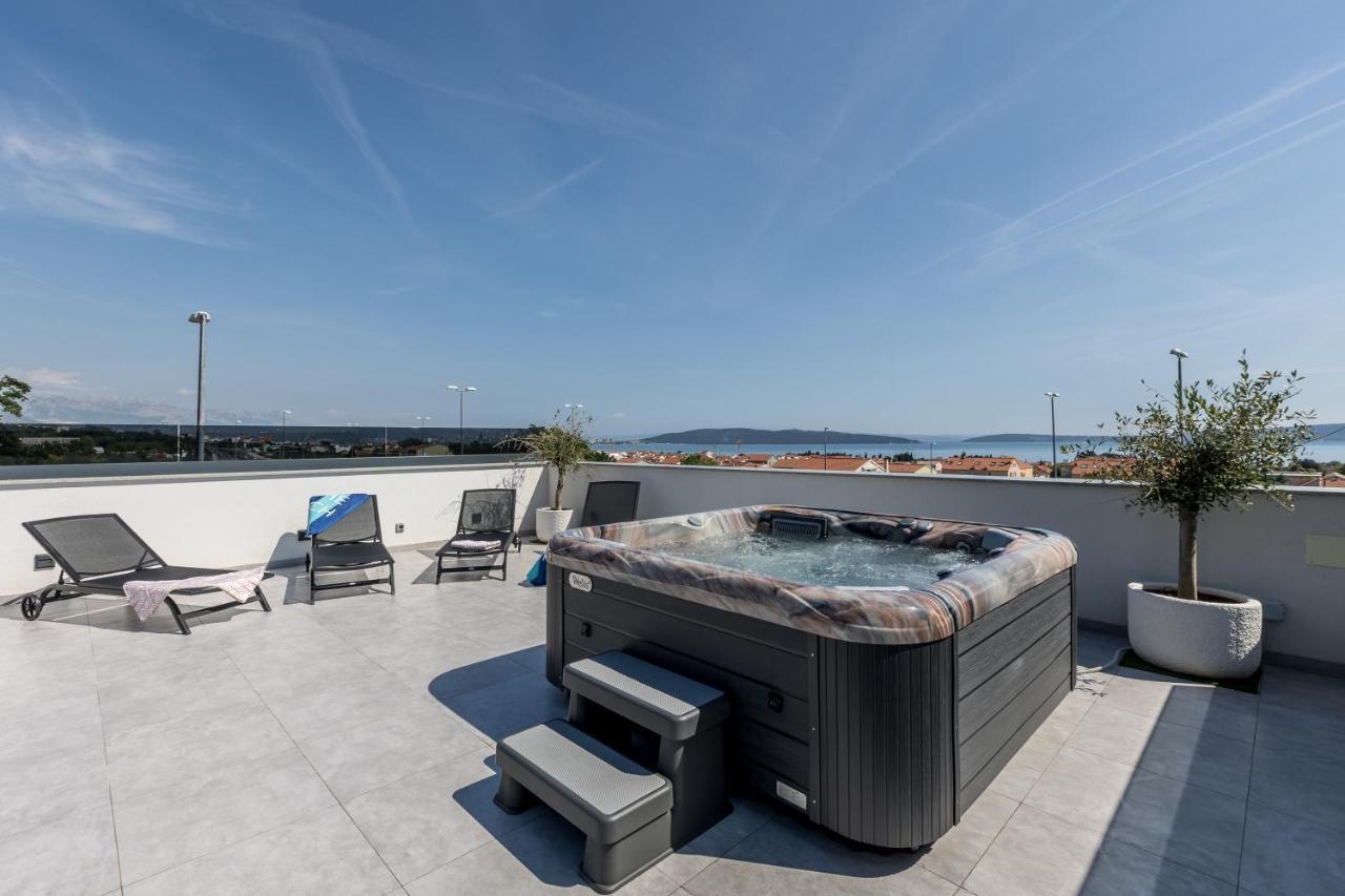 Luxury Apartments Katarina Каштела Экстерьер фото